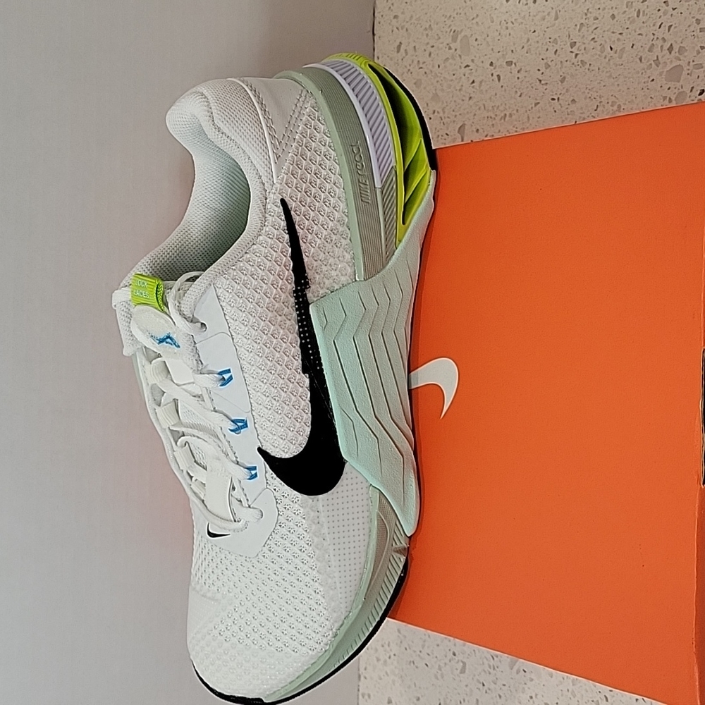 Womens Nike Metcon 7
